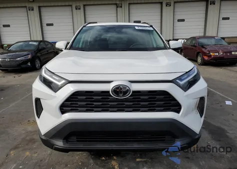 2022 Toyota Rav4 Xle z USA, uszkodzony, nr VIN 2T3P1RFV4NC292775